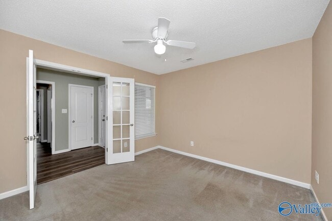 Building Photo - 247 De Jan Rd