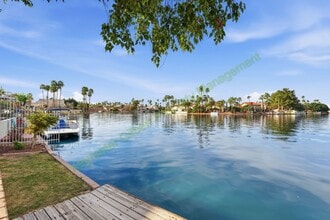 Building Photo - 1362 W Windrift Way