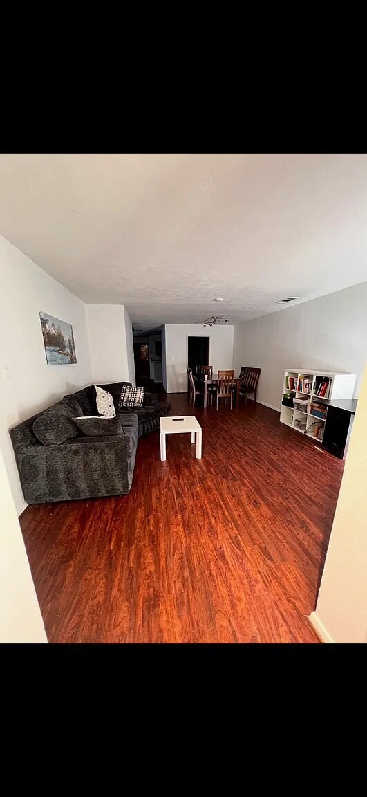 Photo - 356 Park Brook Dr House