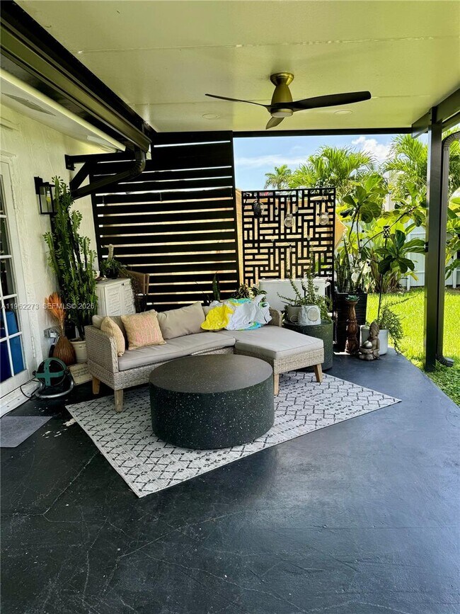 Foto del edificio - Southwest 46th Street, Miami, FL 33175 - 4 BR 2 BA house