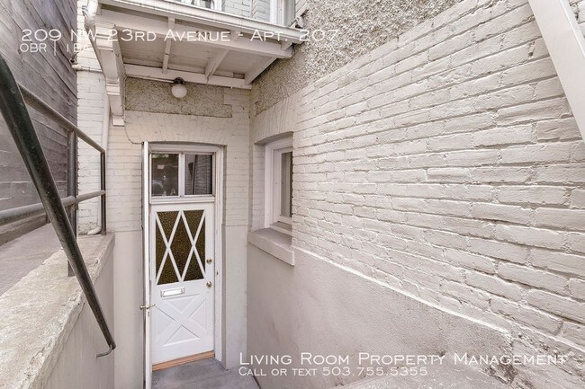 Building Photo - 209 NW 23rd Ave