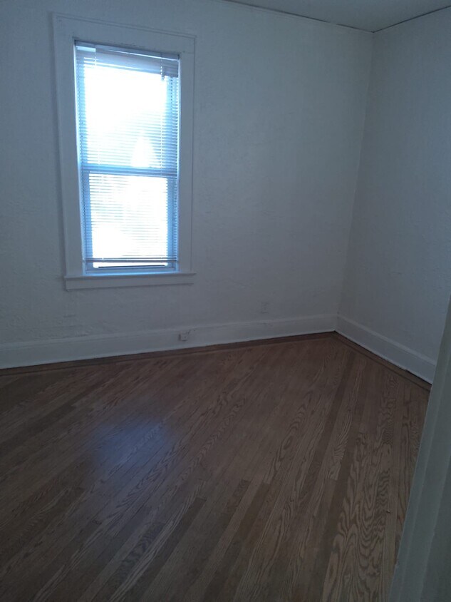 1568 Leslie St Unit Apt4, Hillside, NJ 07205 Apartments in Hillside