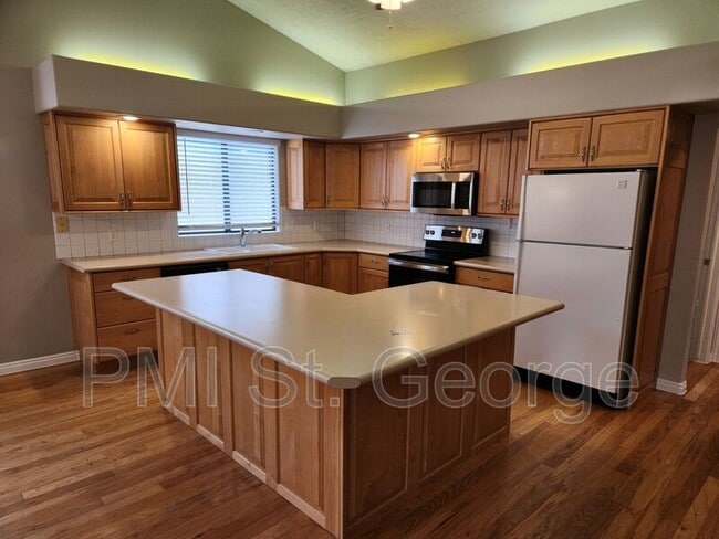 Foto del edificio - 545 S Valley View Dr