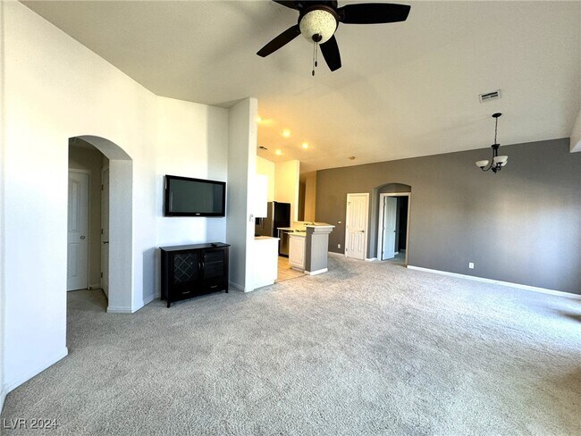 Building Photo - 8754 Traveling Breeze Ave