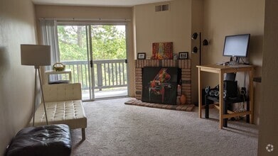 Building Photo - 7130 Shoreline Dr
