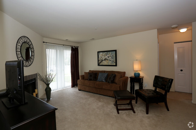 Hunters Chase Apartments - Apartments at 5200 Hunt Master Dr Midlothian ...