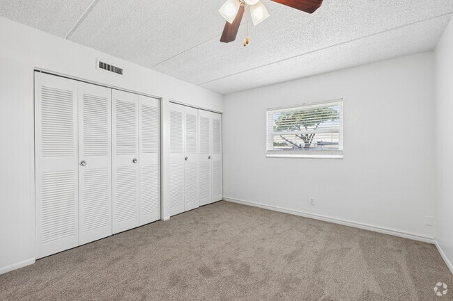 2BR, 1BA - 1,050SF - Primary Bedroom - Villas at City Center