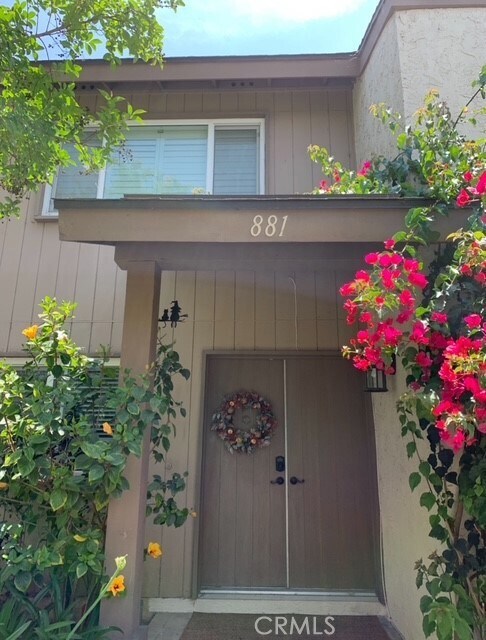 Foto del edificio - 881 Hartford Ln