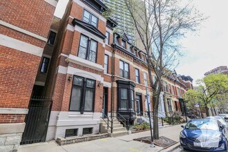 Building Photo - 1851 N Lincoln Ave