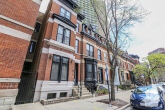 Building Photo - 1851 N Lincoln Ave