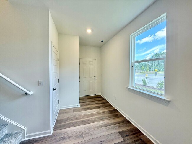 Foto del edificio - Stunning New Construction 3BD, 2.5BA End U...