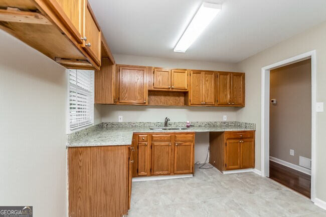 Foto del edificio - 742 King Rd