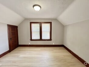 Building Photo - 1549 Porter Ave