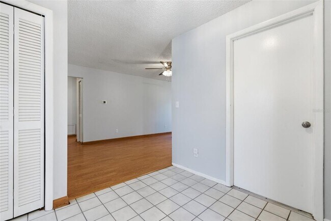 Building Photo - 526 Belmist Ct