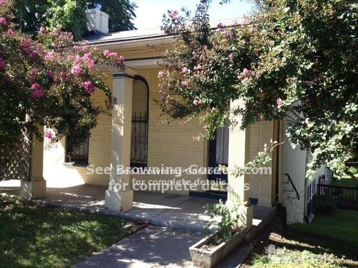 Primary Photo - Adorable 1 Bedroom 1 Bathroom home - Avail...