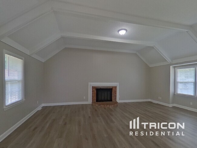 Foto del edificio - 8434 Barncliff Rd