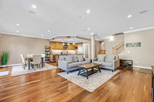 Building Photo - 588 Dovecote Ln