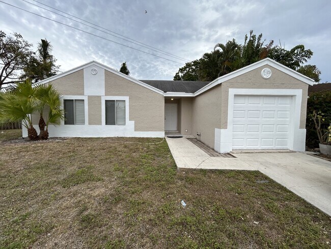 Building Photo - 18766 Cloud Lake Cir