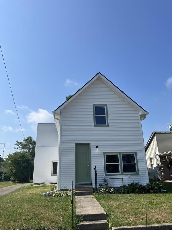 Building Photo - 419 W 6th St