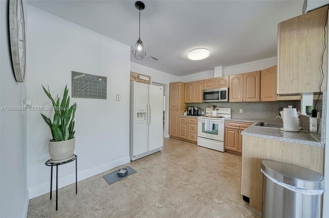 Foto del edificio - 10600 SW 80th Ct