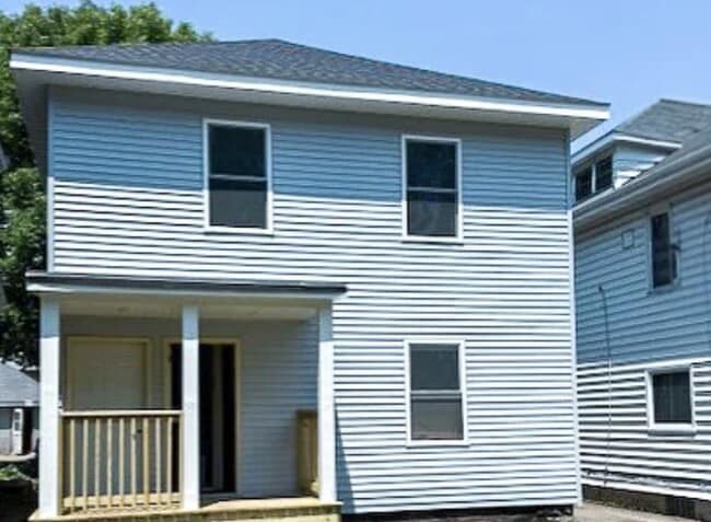 Foto del edificio - 313 E St Joseph St