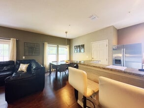 Building Photo - 8996 Silver Pl