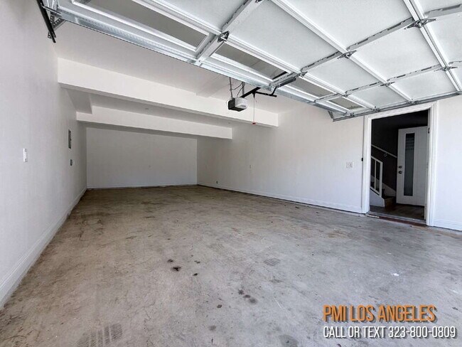 Foto del edificio - 1731 E 68th St