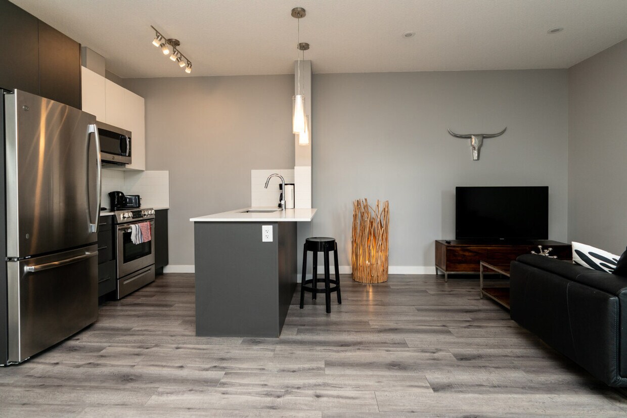 Photo principale - 11303-11105 105 Ave NW