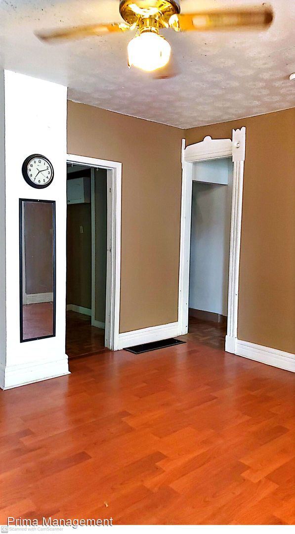 Foto del edificio - 3 br, 1 bath House - 126 Nassau St