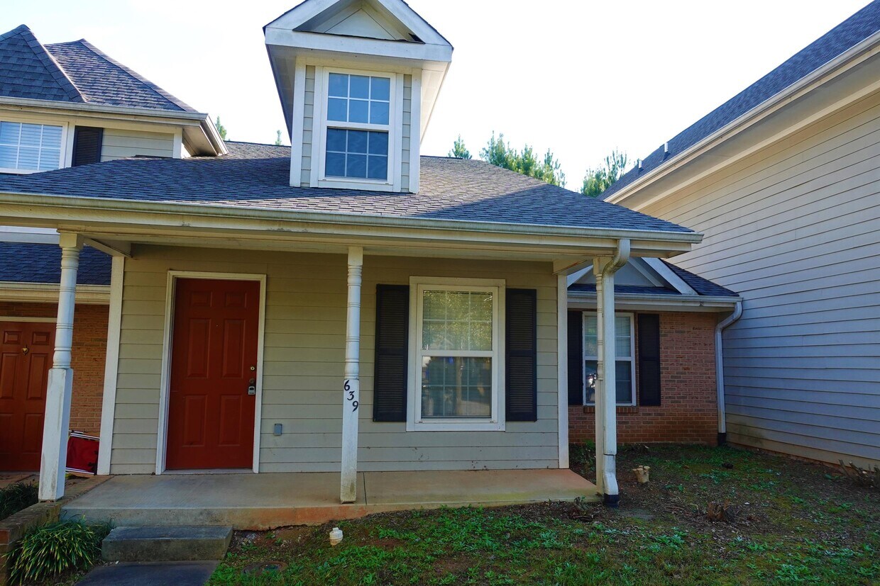 639 Bear Dr, Greenville, SC 29605 Townhome Rentals in Greenville SC