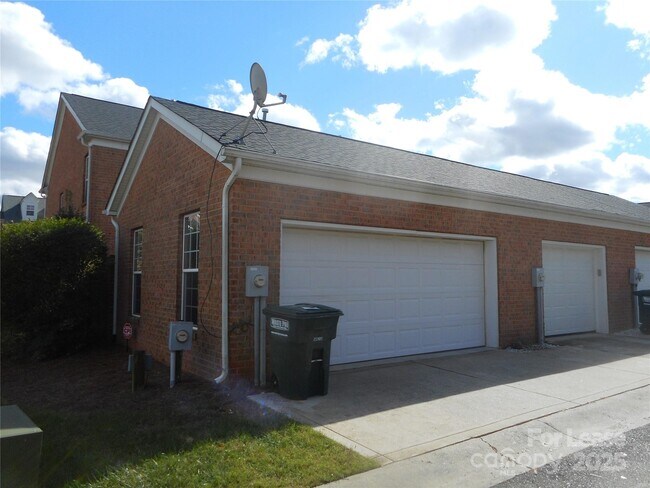 Foto del edificio - 3804 York Aly