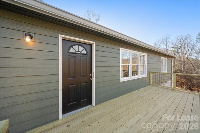 Building Photo - 73 The Old Run Rd