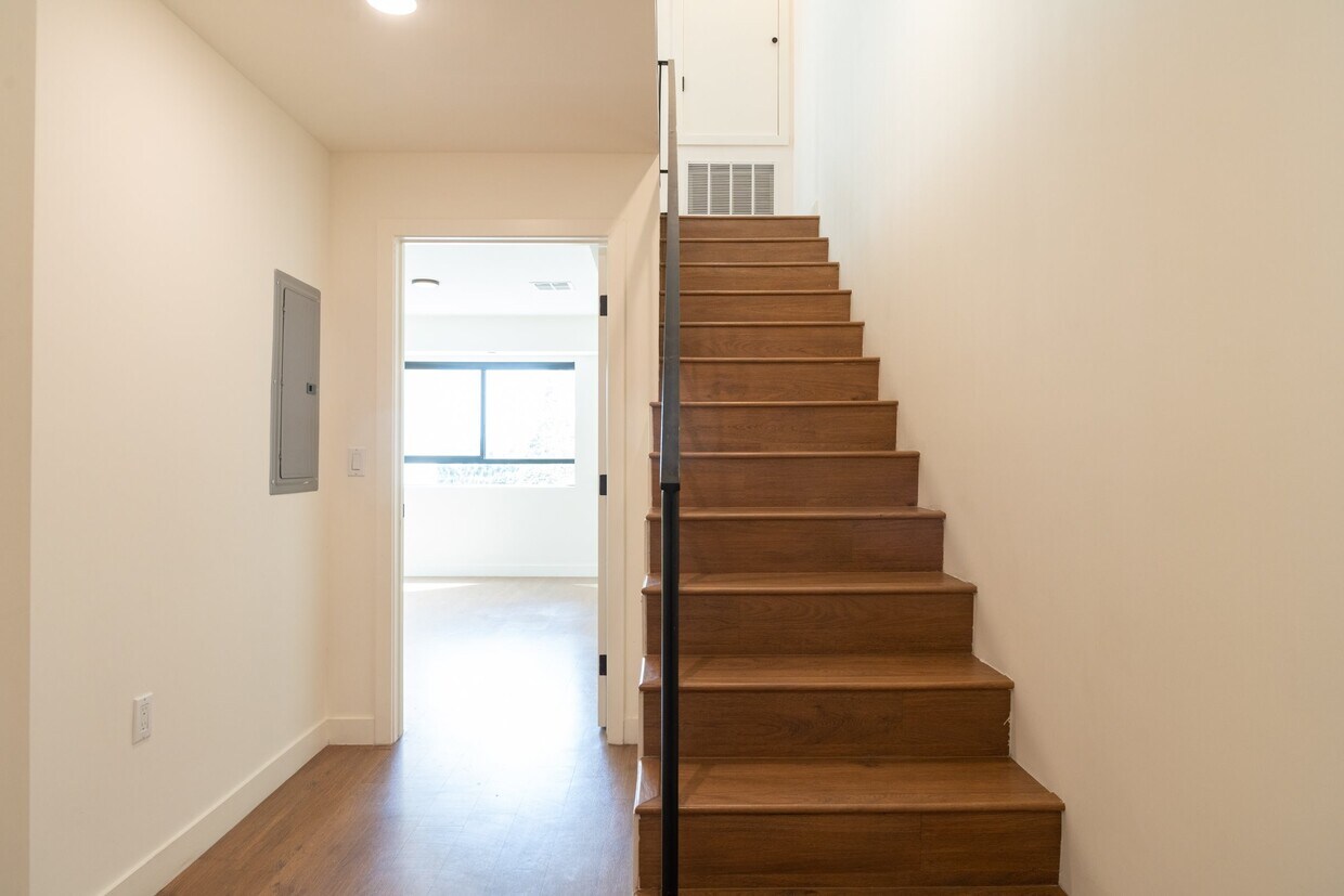 Foto principal - 4505 Slauson Ave