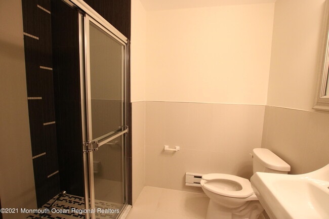 Foto del edificio - 1003 Bond St