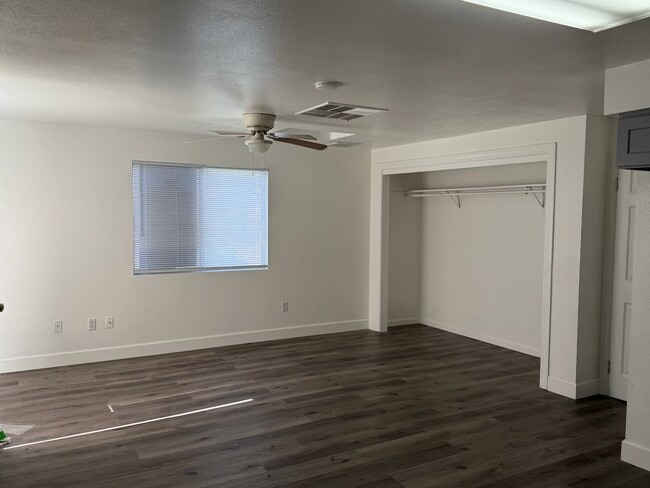 Building Photo - 6658 Avenue 308