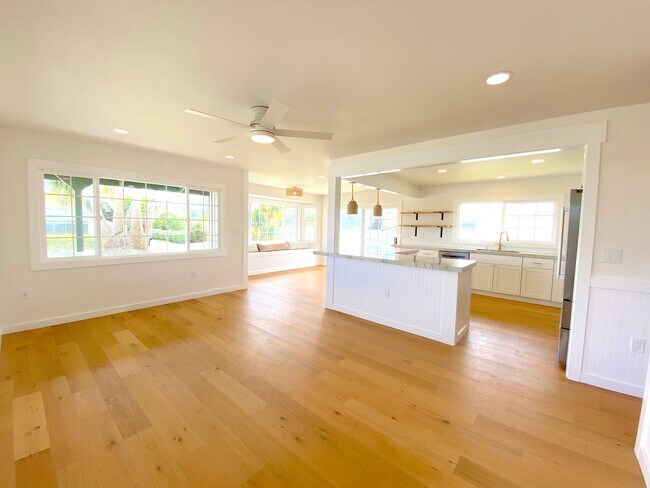 Foto del edificio - 3 Bedroom 3 Bathroom ~ Fully Renovated Rental in Waimea ~ Prime Location!