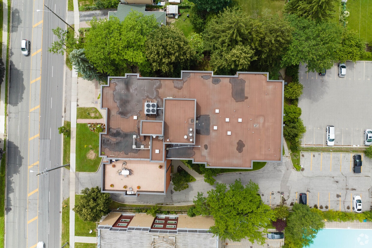 Aerial Photo - 3734 St Clair Av E