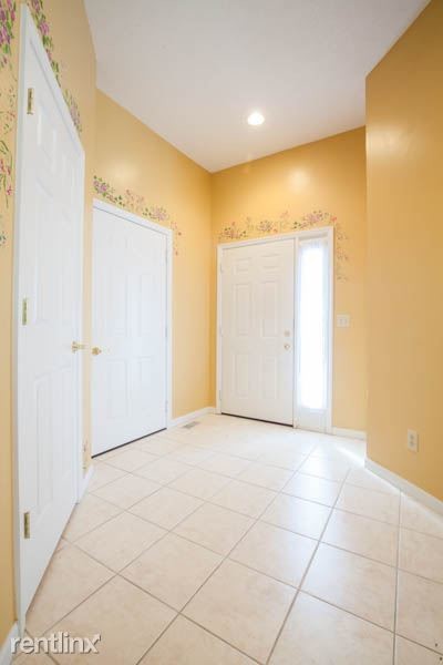 Building Photo - 2 br, 3 bath Condo - 6554 Mallard Lake