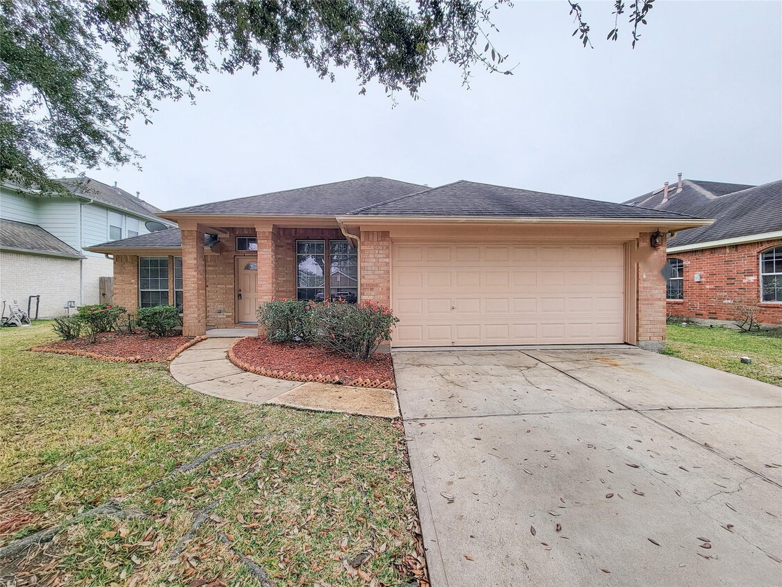 Haley Court, Pearland, TX 77584 - 3 BR 2.5 BA single-family home - Haley Court, Pearland, TX 77584 - 3 BR 2.5 BA single-family home