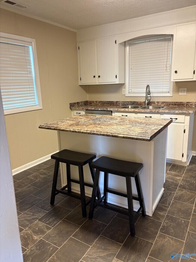 Foto del edificio - 19408 Huntsville Brownsferry Rd