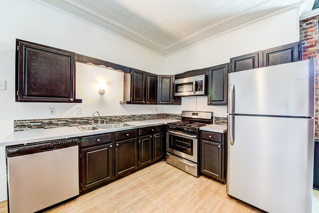 Building Photo - AVAILABLE AUGUST  - Incredible, Updated 4 ...
