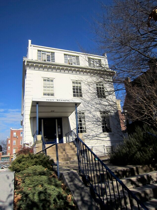 Primary Photo - 2009 Wyoming Ave NW