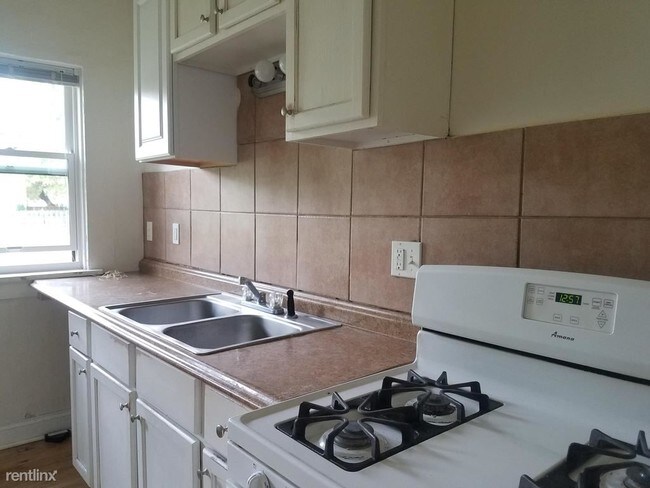 Foto del edificio - 136 W Meinecke Ave