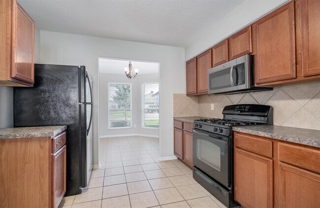 Building Photo - 9820 Hyacinth Way