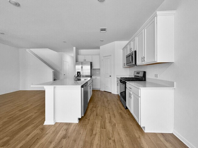 Foto del edificio - Free Month Special – Move In Today and Sav...