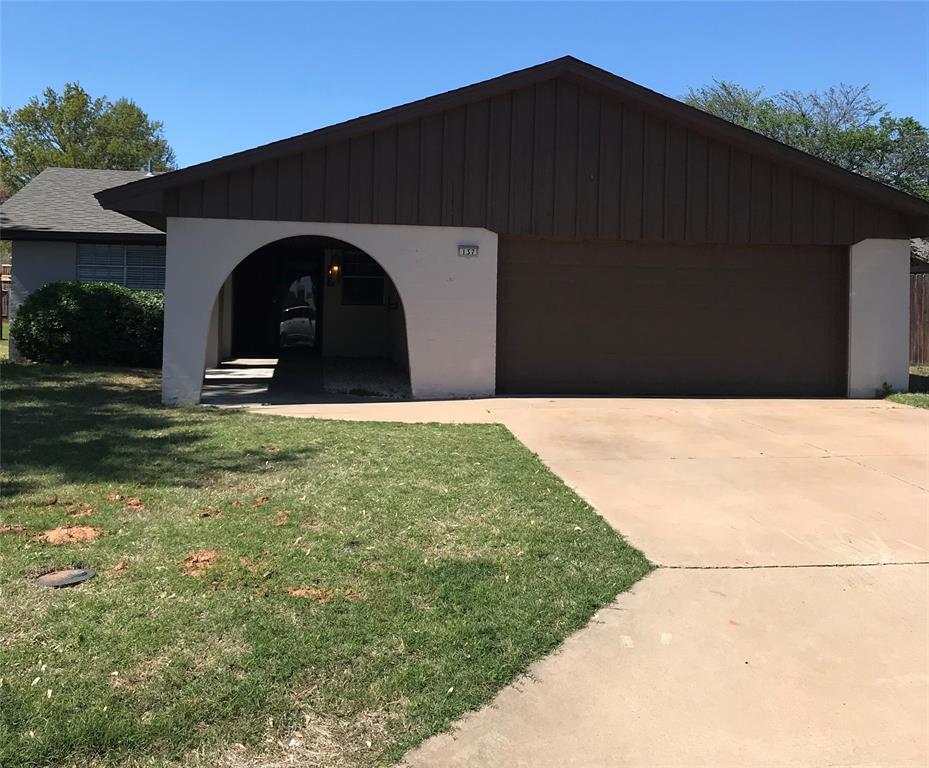 Foto principal - 137 N 1st St