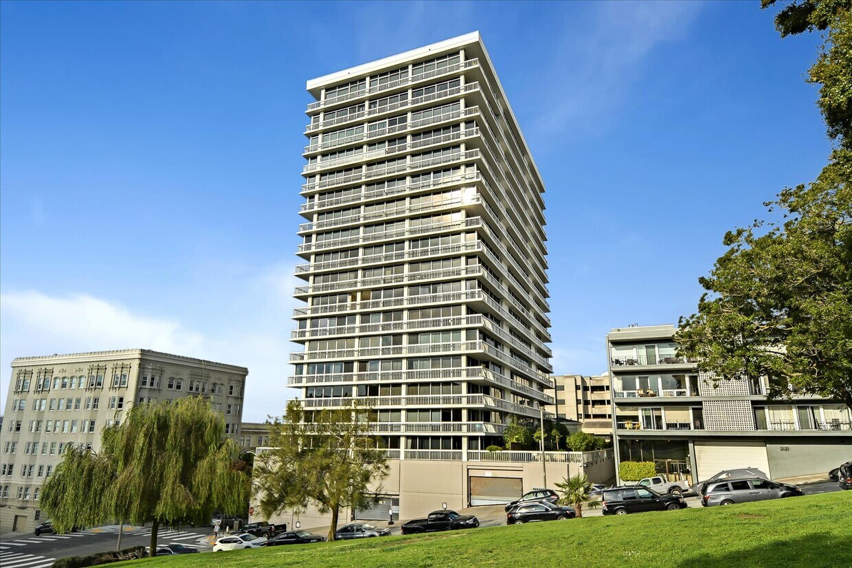 Foto principal - 2200 Sacramento St