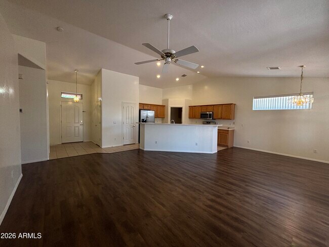 Building Photo - 1083 S Viejo Dr