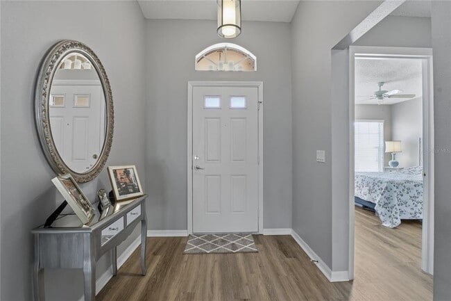 Building Photo - 1221 Wolford Dr