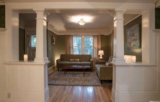 Front living room - 305 25th Street (Sacramento, CA) House